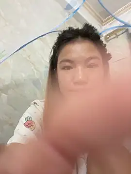 Snapshot of QueenLink chatting on September 2025 09:31:01 AM QueenLink online show from September 2025 09:31:01 AM