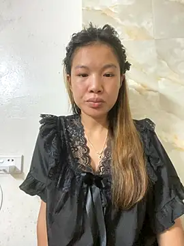 Snapshot of QueenLink chatting on September 2025 09:31:01 AM QueenLink online show from September 2025 09:31:01 AM