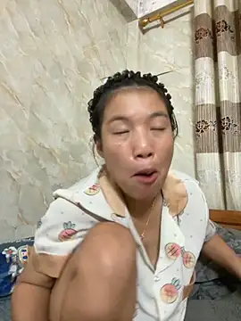 Snapshot of QueenLink chatting on September 2025 06:20:01 PM QueenLink online show from September 2025 06:20:01 PM