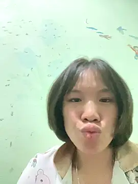 Snapshot of QueenLink chatting on November 2025 05:46:02 PM QueenLink online show from November 2025 05:46:02 PM