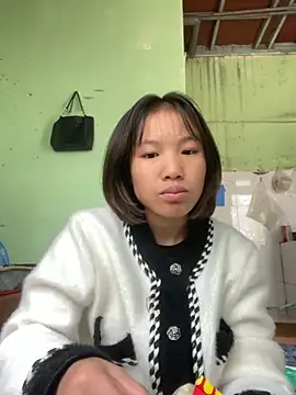 Snapshot of QueenLink chatting on November 2025 03:45:02 AM QueenLink online show from November 2025 03:45:02 AM