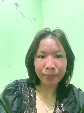 Snapshot of QueenLink chatting on December 2025 10:37:01 PM QueenLink online show from December 2025 10:37:01 PM