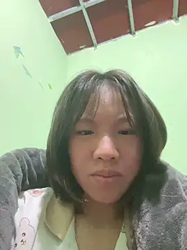 Snapshot of QueenLink chatting on December 2025 11:31:02 PM QueenLink online show from December 2025 11:31:02 PM