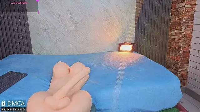 nena cupcake  online show from April 2026 11:43:01 AM