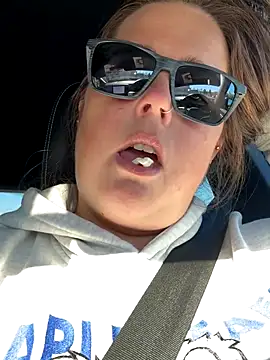 hornykitty1210 online show from October 2025 07:07:02 PM