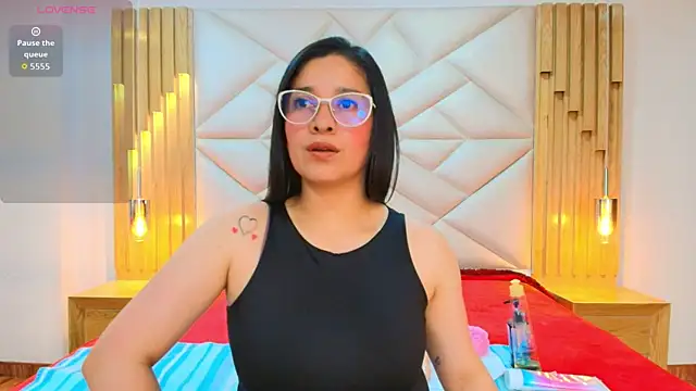 Alana steel 1 online show from November 2025 07:36:03 PM