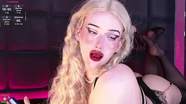 Snapshot of RoxyKyper chatting on January 2026 03:25:01 PM RoxyKyper online show from January 2026 03:25:01 PM