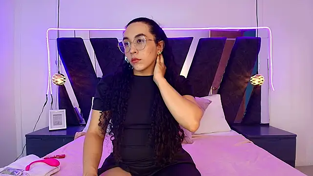 Snapshot of alehia_cute chatting on March 2026 10:14:01 PM alehia cute online show from March 2026 10:14:01 PM