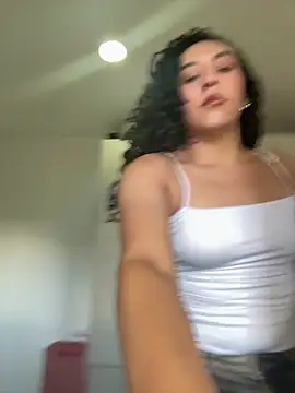 Snapshot of alehia_cute chatting on March 2026 08:12:02 PM alehia cute online show from March 2026 08:12:02 PM