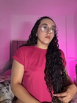 Snapshot of alehia_cute chatting on July 2026 01:19:01 AM alehia cute online show from July 2026 01:19:01 AM
