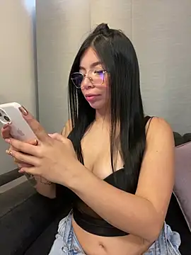 Snapshot of Maddy_Piink chatting on September 2025 09:38:01 PM Maddy Piink online show from September 2025 09:38:01 PM