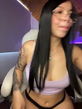 Snapshot of Maddy_Piink chatting on October 2025 06:30:01 PM Maddy Piink online show from October 2025 06:30:01 PM