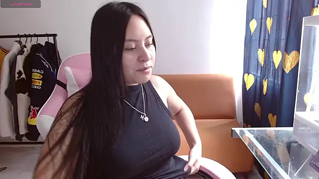 Snapshot of madissooon__ chatting on May 2026 07:11:01 PM madissooon online show from May 2026 07:11:01 PM