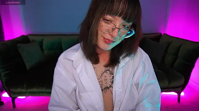 Pixie Peachh online show from October 2025 09:06:01 PM