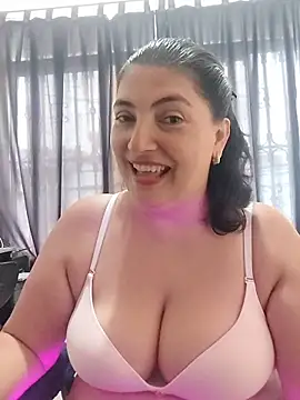 lina maria99 online show from November 2025 05:44:01 PM