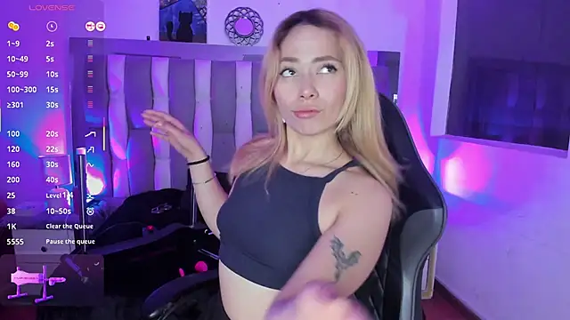 LanaMills  online show from November 2025 05:12:03 AM