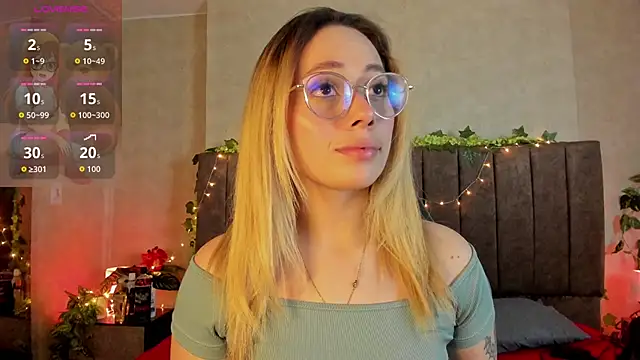 Snapshot of LanaMills_ chatting on March 2026 03:55:01 AM LanaMills online show from March 2026 03:55:01 AM