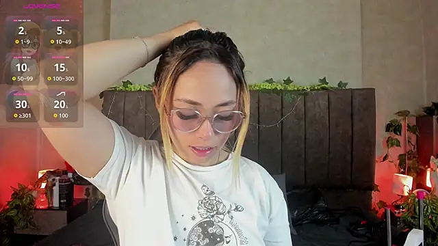 Snapshot of LanaMills_ chatting on March 2026 05:55:02 AM LanaMills online show from March 2026 05:55:02 AM