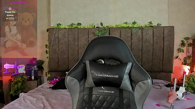 Snapshot of LanaMills_ chatting on March 2026 05:41:02 AM LanaMills online show from March 2026 05:41:02 AM