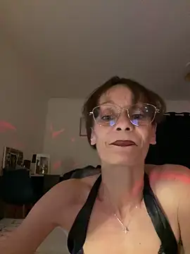 Snapshot of Chris06d22@xh chatting on May 2026 07:43:01 PM Chris06d22xh online show from May 2026 07:43:01 PM