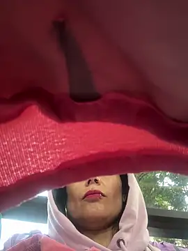 Snapshot of CharlotteCottin chatting on March 2026 11:43:02 AM CharlotteCottin online show from March 2026 11:43:02 AM