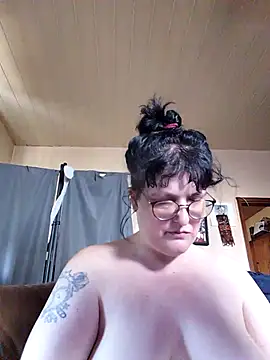 ladyfrombonn online show from August 2026 06:16:02 AM