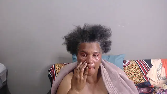 Snapshot of GrandBustyMelon chatting on July 2026 05:00:02 AM GrandBustyMelon online show from July 2026 05:00:02 AM