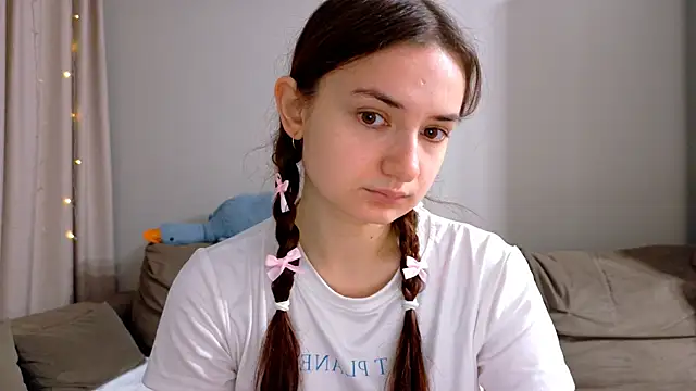 Lelia Vibe online show from November 2025 03:05:02 AM