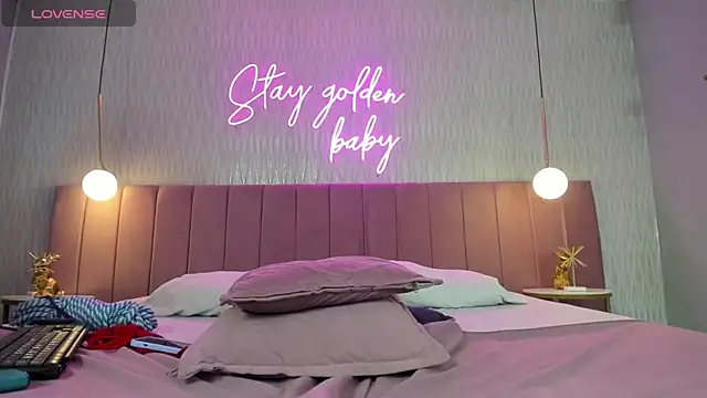 HANNA BASTIAN VC online show from December 2025 03:13:02 AM