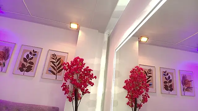 Snapshot of Anie_johnson chatting on March 2026 07:21:02 PM Anie johnson online show from March 2026 07:21:02 PM