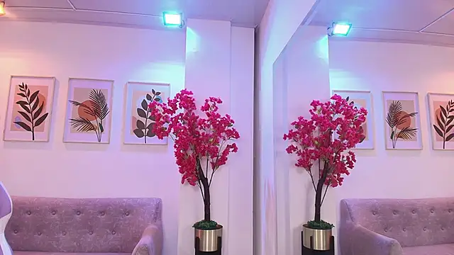 Snapshot of Anie_johnson chatting on April 2026 09:39:33 PM Anie johnson online show from April 2026 09:39:33 PM