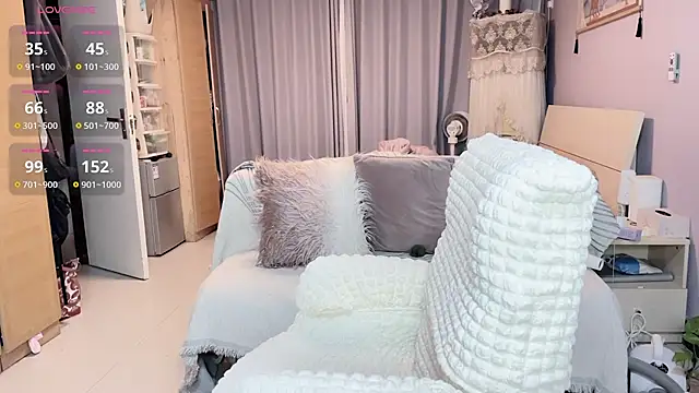 Y2Luvk online show from October 2025 09:17:02 PM