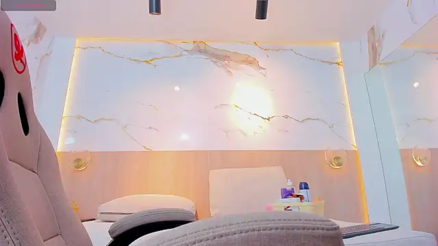 Snapshot of valirya_devote chatting on October 2025 03:14:02 AM valirya devote online show from October 2025 03:14:02 AM