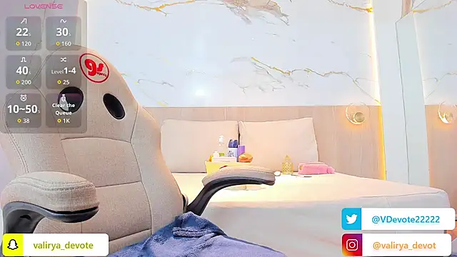 Snapshot of valirya_devote chatting on November 2025 03:05:01 AM valirya devote online show from November 2025 03:05:01 AM