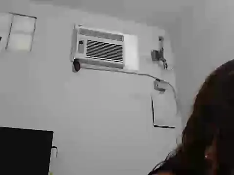 Bratzhot09 online show from November 2025 01:44:02 PM