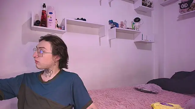 Snapshot of annyharriis chatting on November 2025 11:15:01 PM annyharriis online show from November 2025 11:15:01 PM