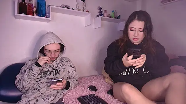 Snapshot of annyharriis chatting on December 2025 07:29:02 PM annyharriis online show from December 2025 07:29:02 PM