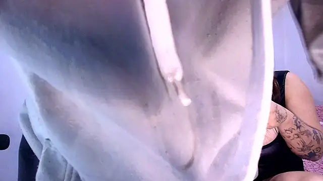 Snapshot of annyharriis chatting on March 2026 10:16:01 PM annyharriis online show from March 2026 10:16:01 PM