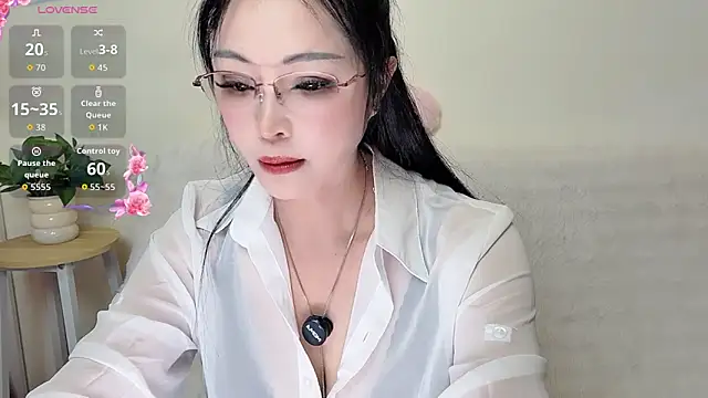 Snapshot of Hua_Hua_0 chatting on September 2025 12:39:02 PM Hua Hua 0 online show from September 2025 12:39:02 PM