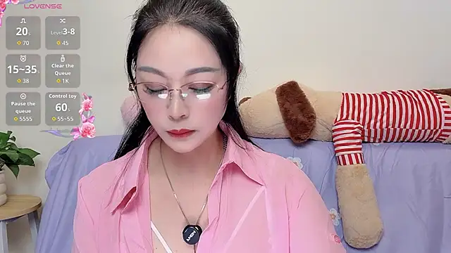 Snapshot of Hua_Hua_0 chatting on September 2025 12:21:02 PM Hua Hua 0 online show from September 2025 12:21:02 PM