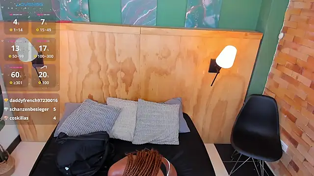 halleylorens online show from September 2025 07:04:01 PM