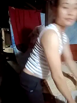 Snapshot of Ruaiuoi chatting on April 2026 12:25:02 PM Ruaiuoi online show from April 2026 12:25:02 PM