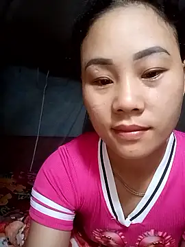 Snapshot of Ruaiuoi chatting on May 2026 07:30:02 PM Ruaiuoi online show from May 2026 07:30:02 PM