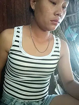Snapshot of Ruaiuoi chatting on June 2026 06:32:02 AM Ruaiuoi online show from June 2026 06:32:02 AM
