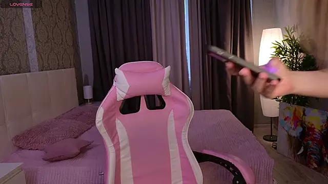 HeyMonkey  online show from February 2026 01:58:01 PM