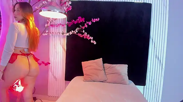 MONIK FOX CR online show from October 2025 07:36:02 PM