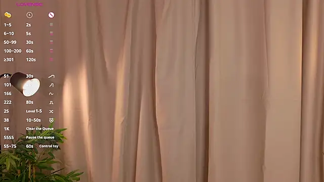 lisabaus online show from November 2025 07:11:02 AM