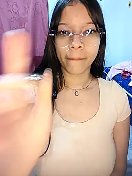 Snapshot of Iwarii chatting on February 2026 06:40:02 AM Iwarii online show from February 2026 06:40:02 AM