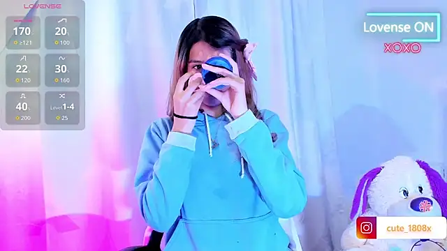 Snapshot of Sofiia_cute_ chatting on March 2026 04:39:02 AM Sofiia cute online show from March 2026 04:39:02 AM