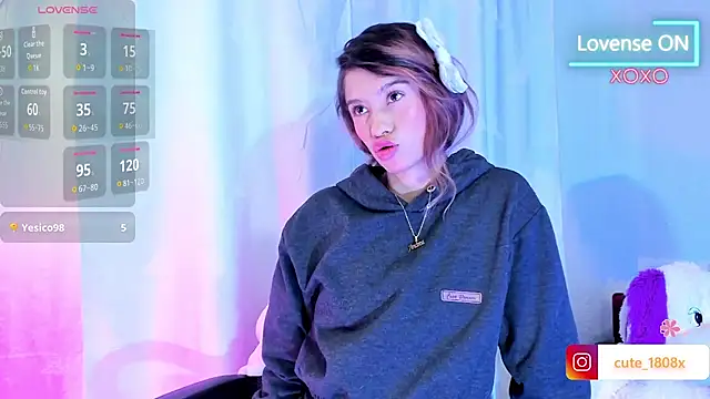 Snapshot of Sofiia_cute_ chatting on March 2026 03:44:01 AM Sofiia cute online show from March 2026 03:44:01 AM